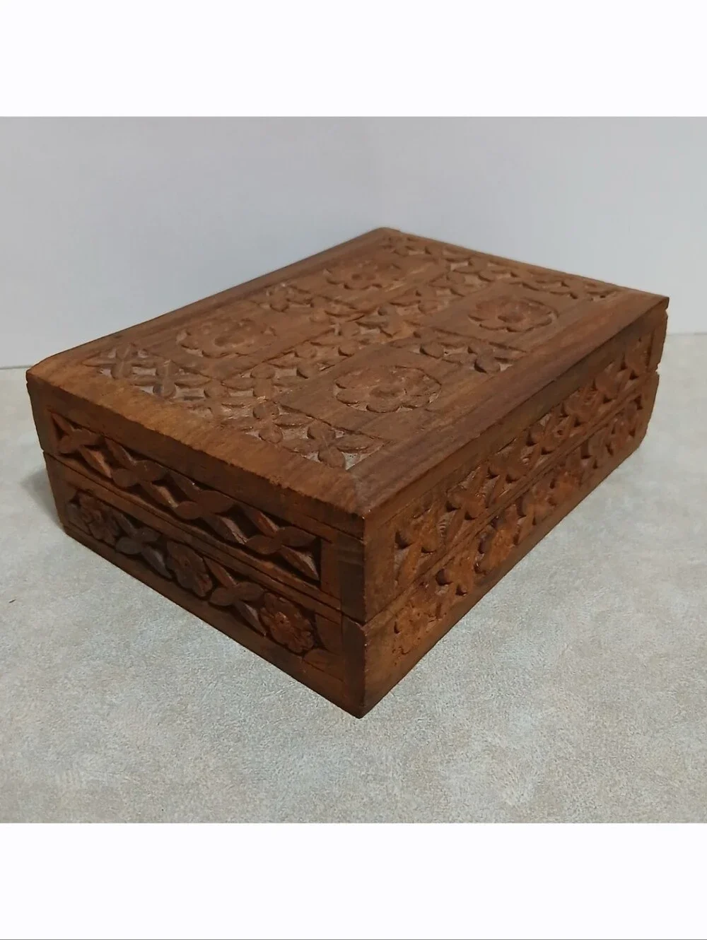 Made in India Hand Carved Himalayan Jungle Wood Floral Jewelry Trinket Box